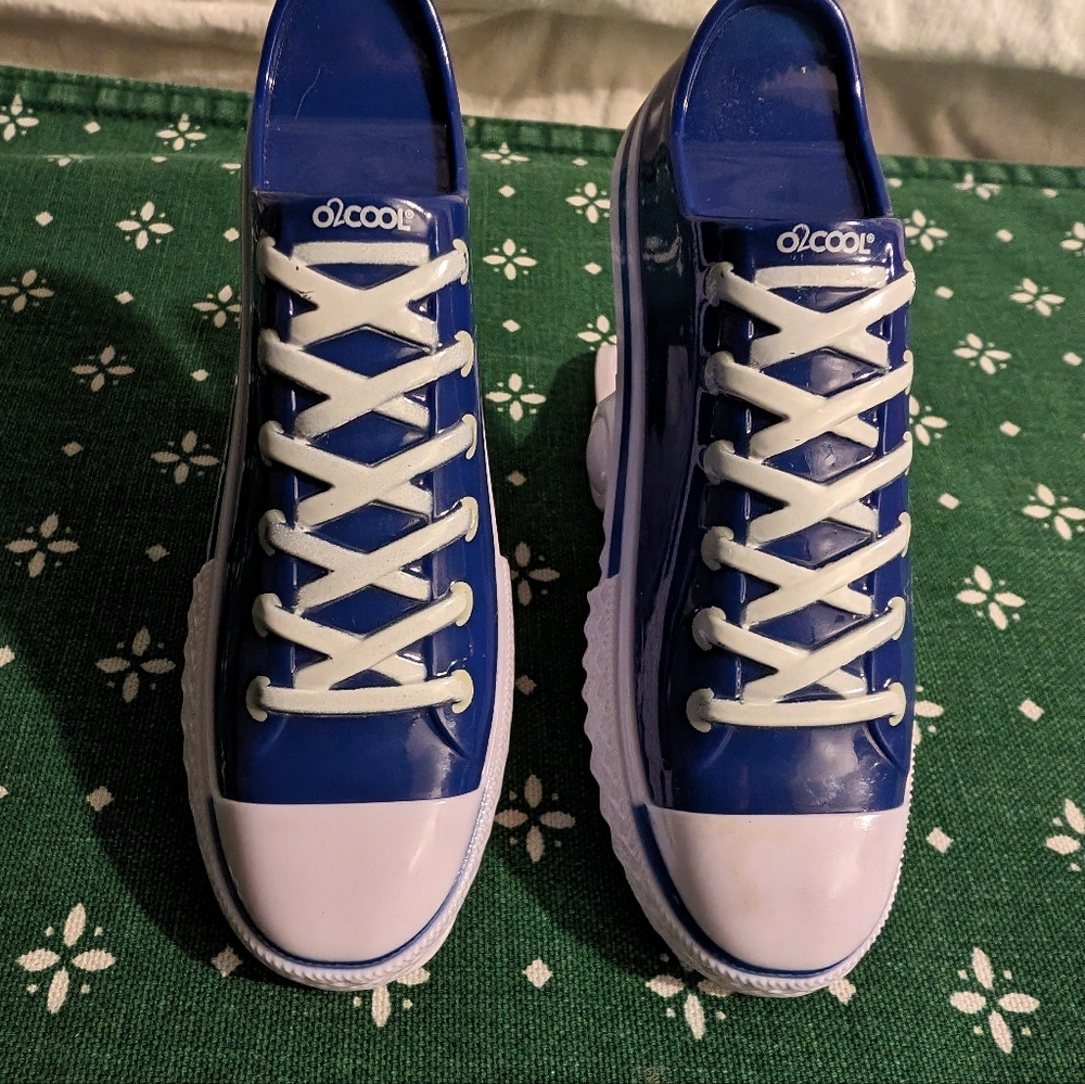 Blue Sneakers Beach Towel Clips